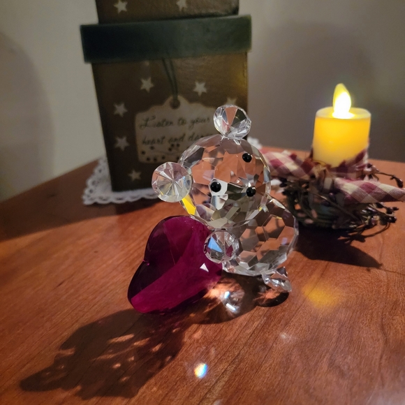 CRYSTAL WORLD ♥️ Vintage Heavy Crystal Teddy Bear Holding | Leaning on Red Heart - Picture 12 of 17